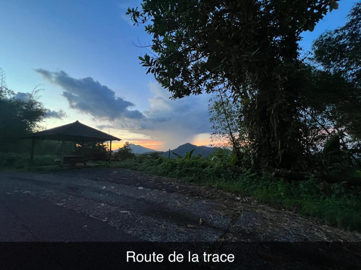 Le Ketmie Nature Et Decouverte Fond-Saint-Denis Zewnętrze zdjęcie